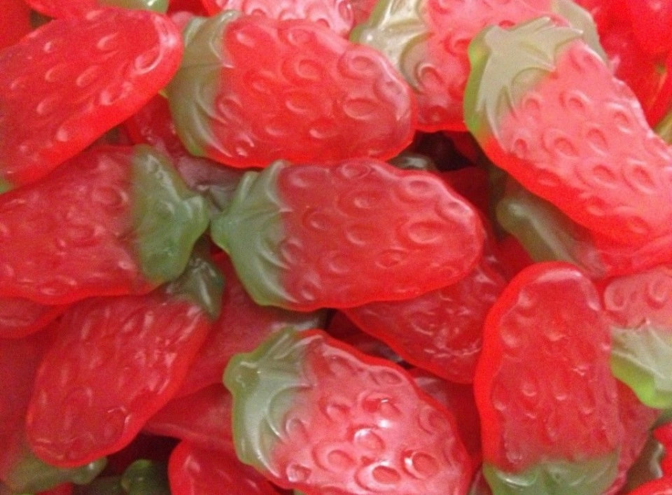PICK N MIX RETRO SWEETS giant strawberries 200g